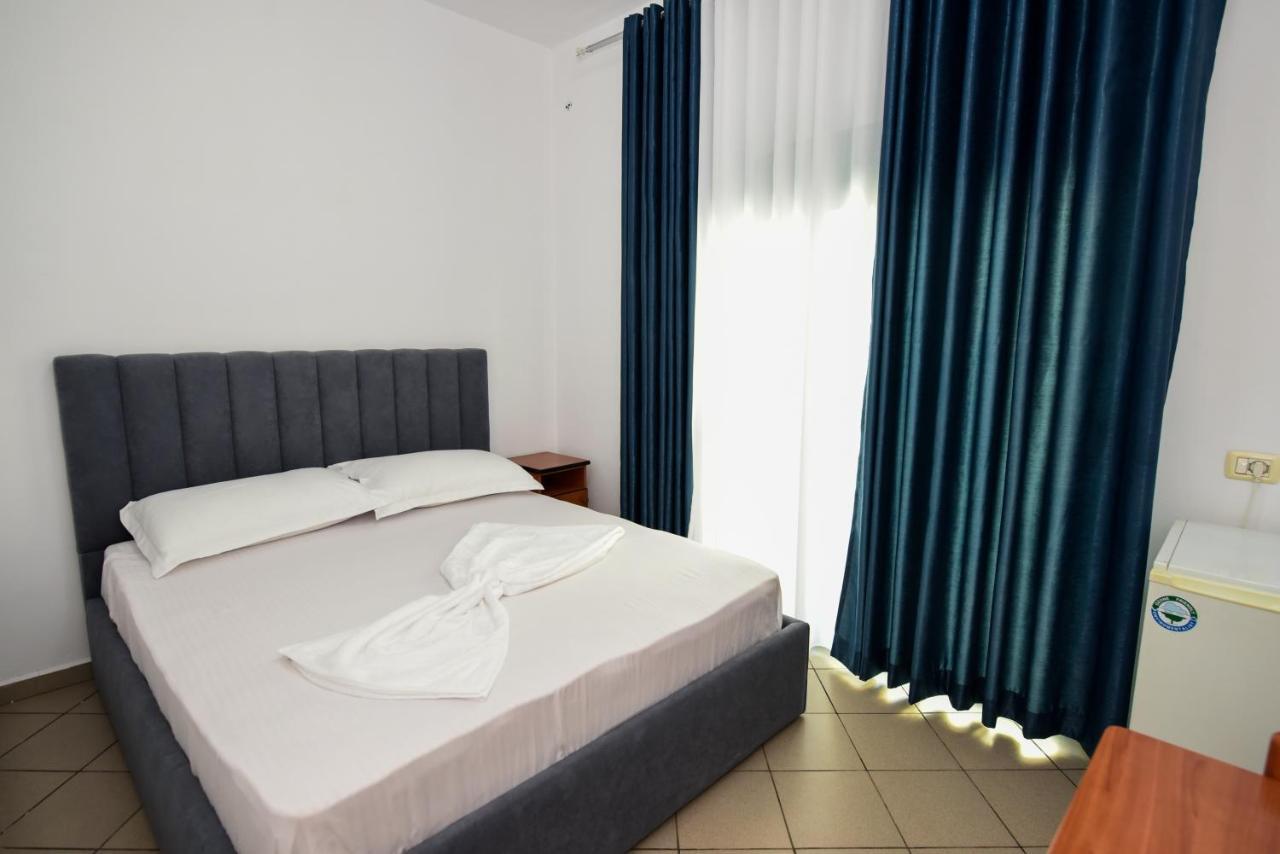 Koa Hotel Durrës Buitenkant foto