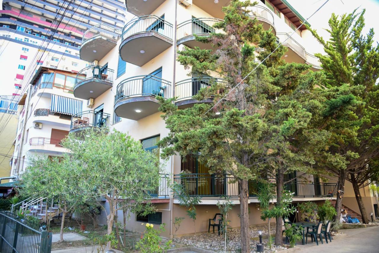 Koa Hotel Durrës Buitenkant foto