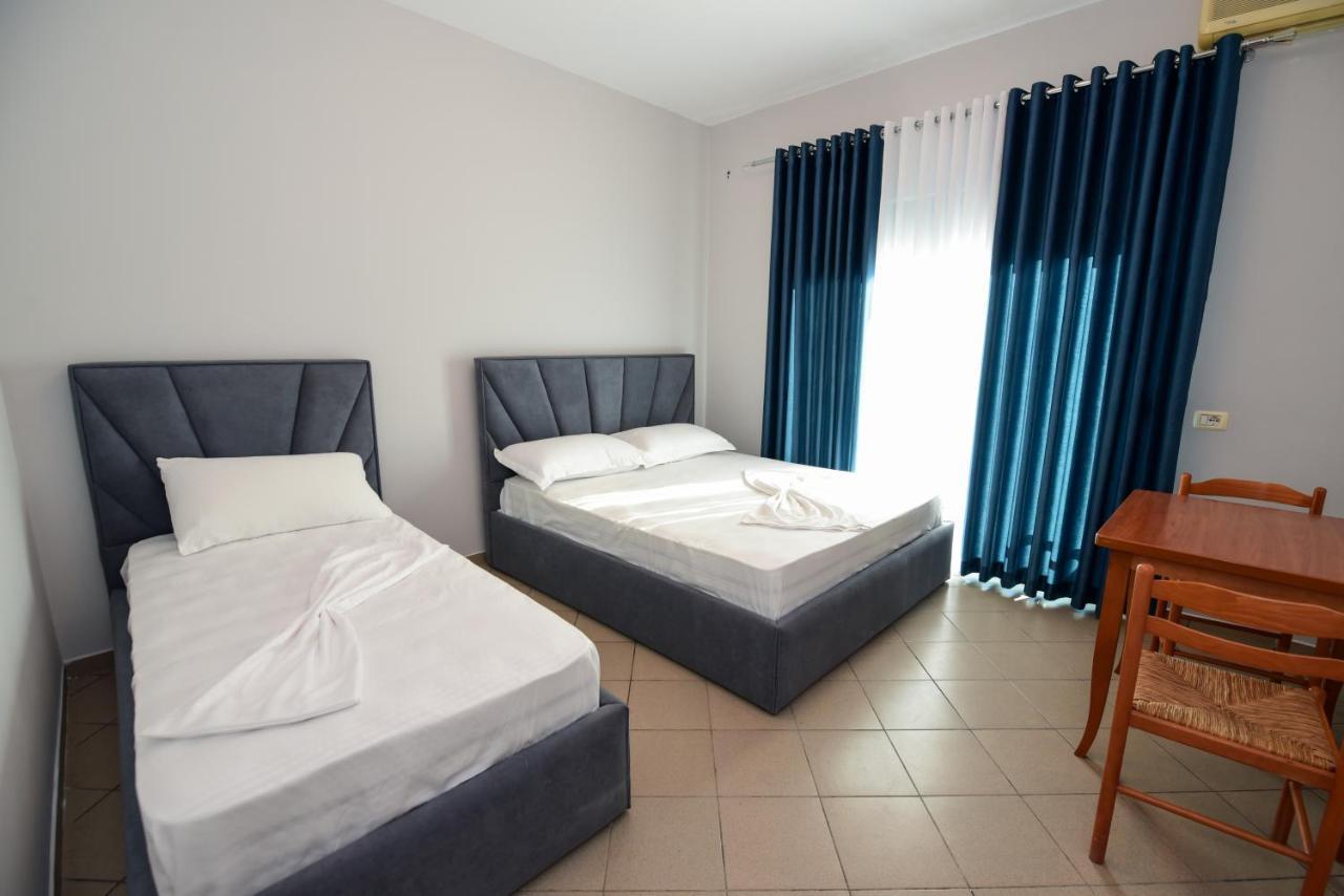 Koa Hotel Durrës Buitenkant foto