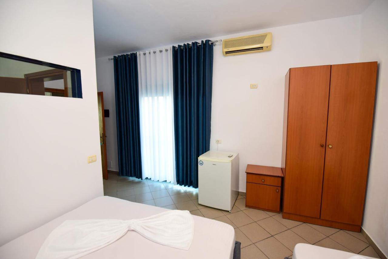 Koa Hotel Durrës Buitenkant foto