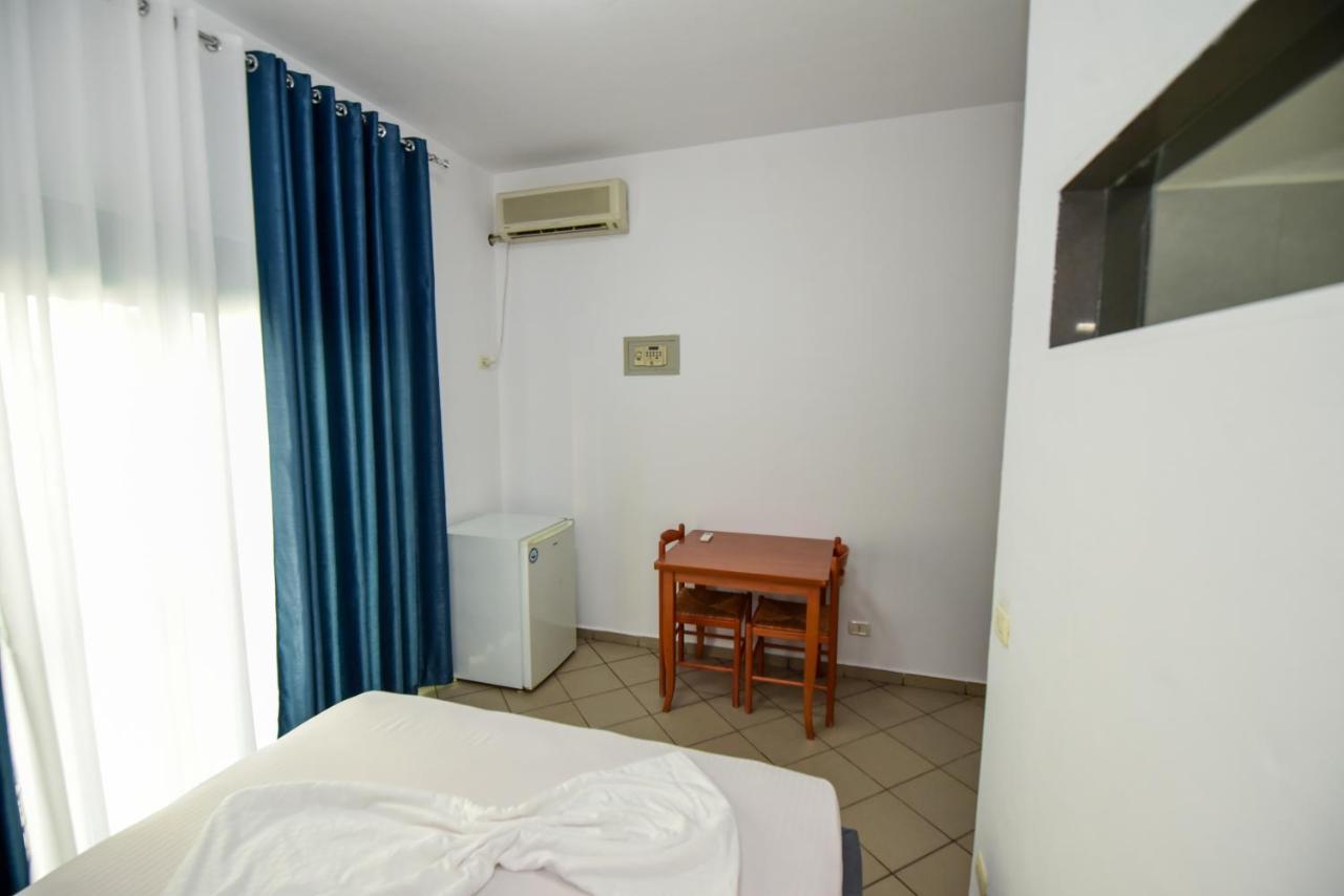 Koa Hotel Durrës Buitenkant foto