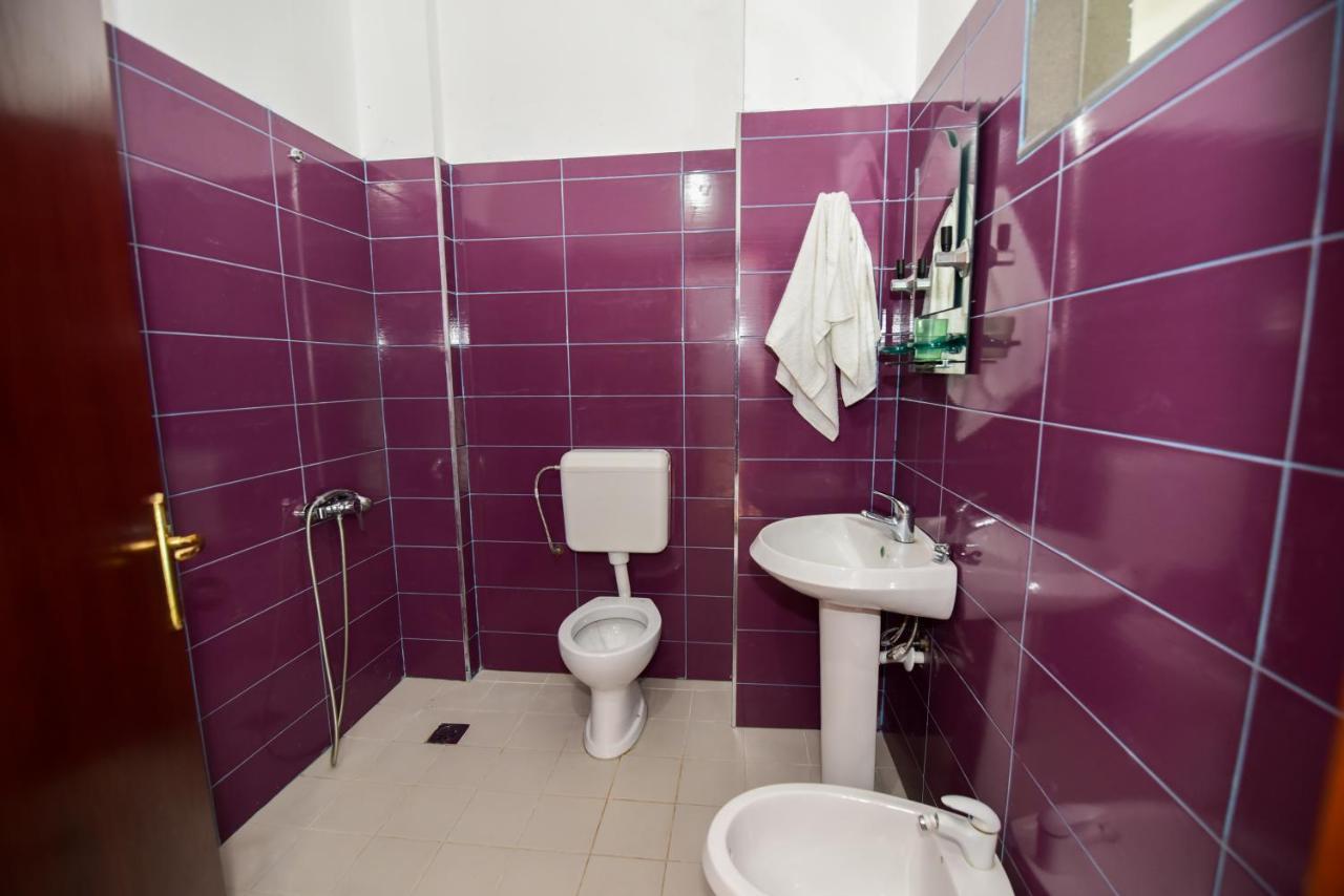 Koa Hotel Durrës Buitenkant foto